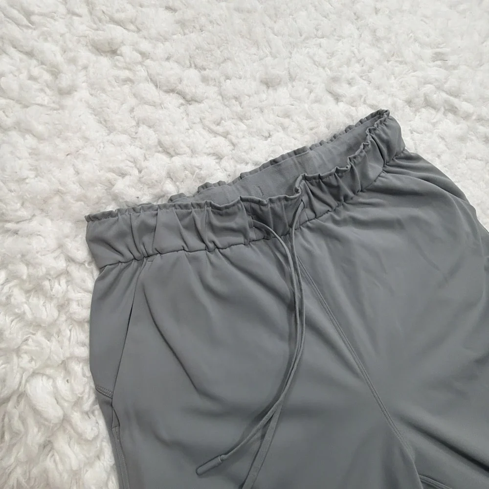 Lululemon Women's 6 Sage Grey Luxtreme Keep Moving Pants HR Minimalist Modern - Picture 5 of 11